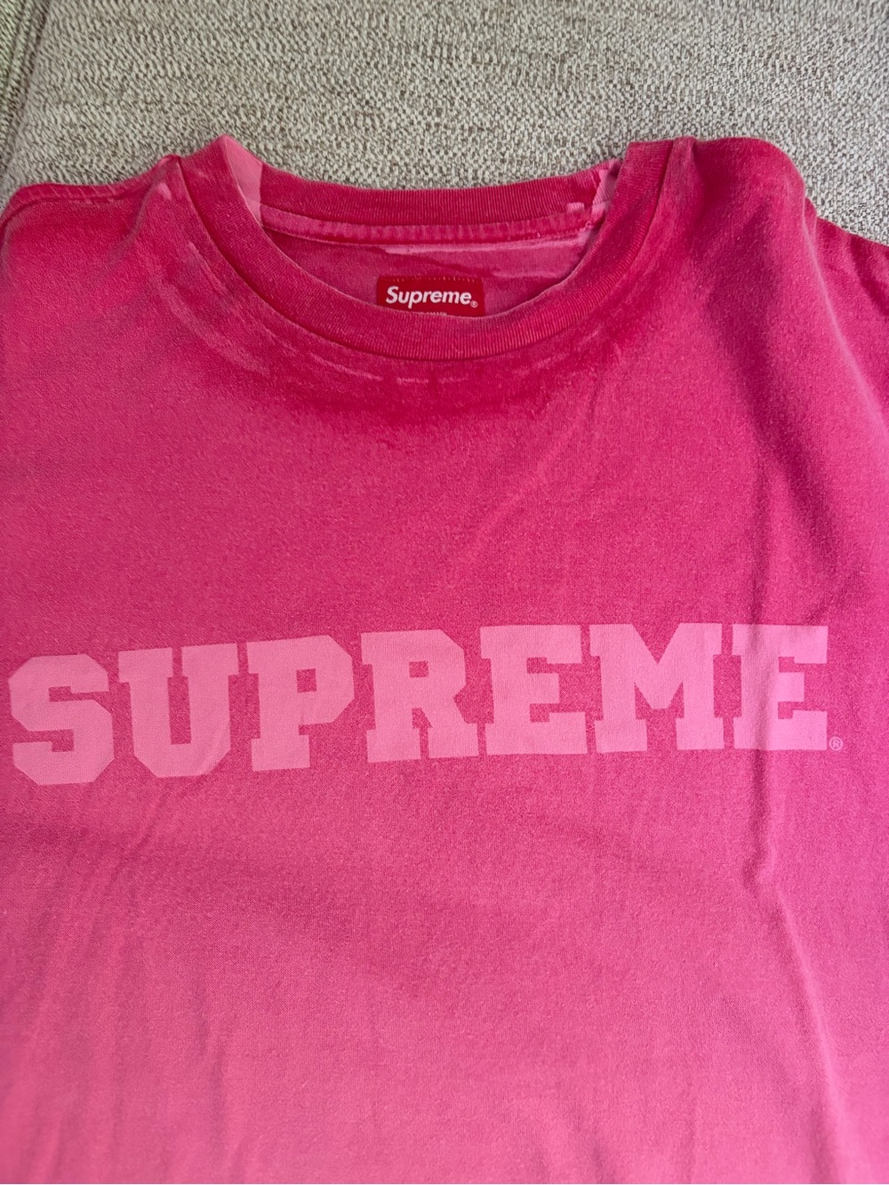 Supreme | gradient Pink S/S Tee - Picture 2 of 5